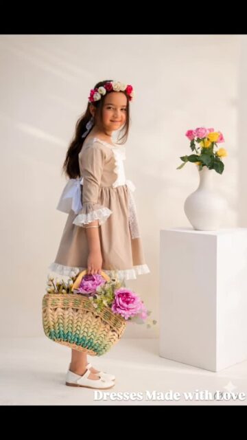 Every time she stands in this beige lace dress… my heart feels so full 🤍
The delicate white lace on the neckline, sleeves and hem, the soft square neck, and that graceful flow — this is the dress that makes her look like a little vintage princess.
This isn’t just clothing.
It’s the quiet elegance I want her to carry with her always.
Comment BEIGE right now for your order link in DM!
#MiraAndMini #LaceTwinning #BeigeDress #TwinningMagic